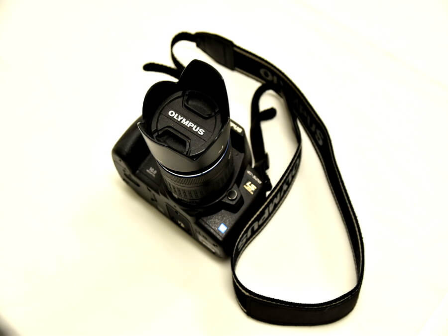 olympusの黒いカメラ